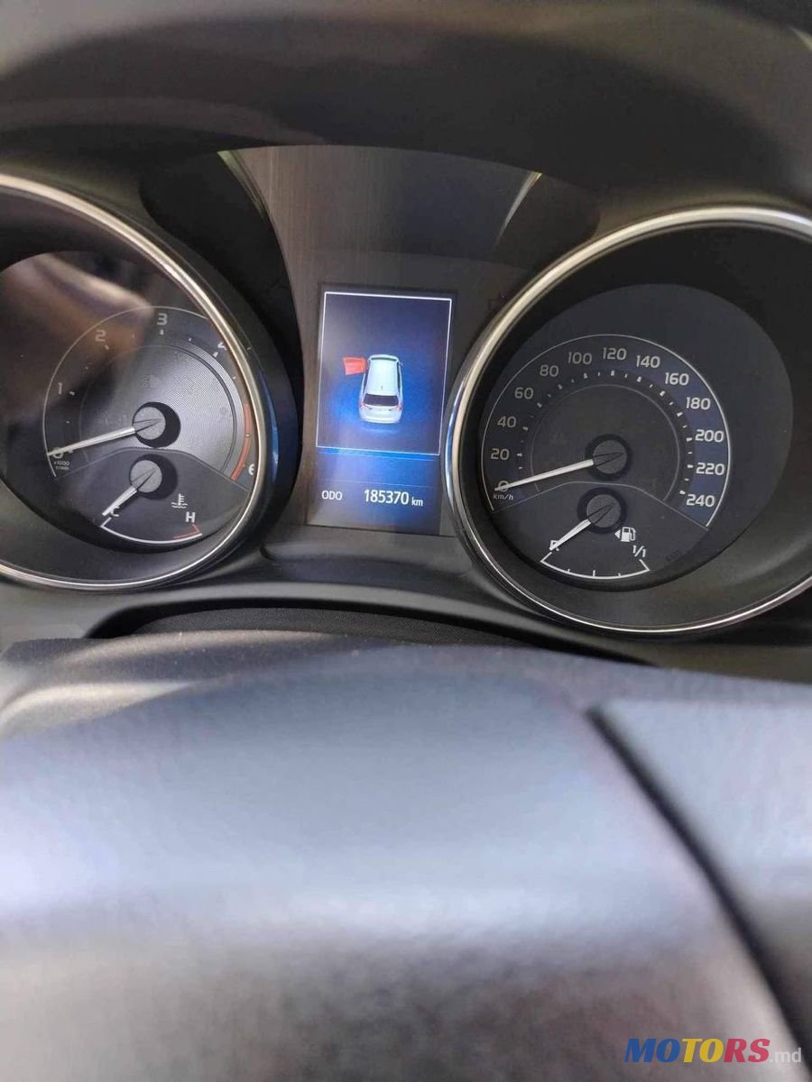 2016' Toyota Auris photo #3