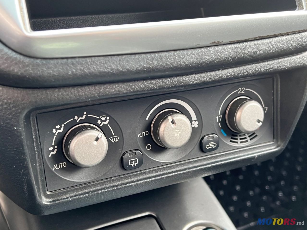 2006' Mitsubishi Lancer photo #4