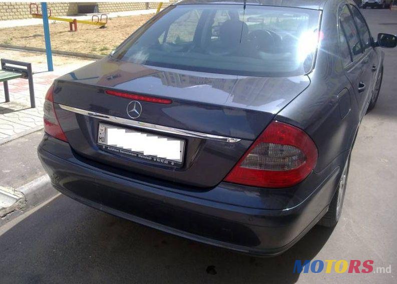 2008' Mercedes-Benz E photo #1