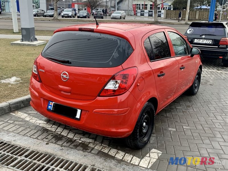 2012' Opel Corsa photo #2