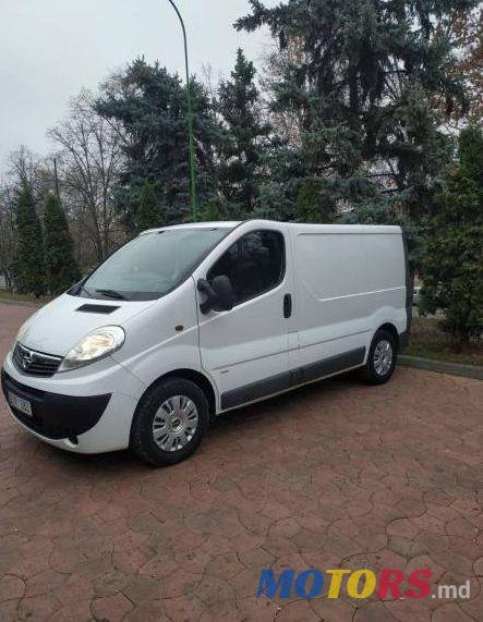 2011' Opel Vivaro photo #1