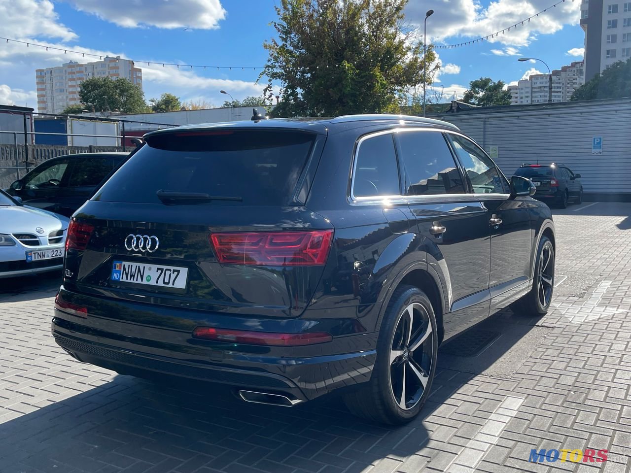 2016' Audi Q7 photo #5