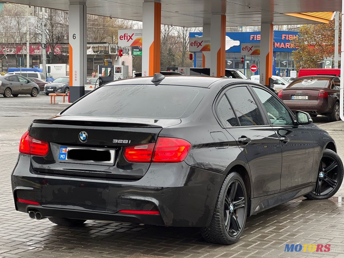 2013' BMW 3 Series photo #4