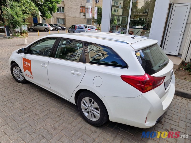 2015' Toyota Auris photo #5