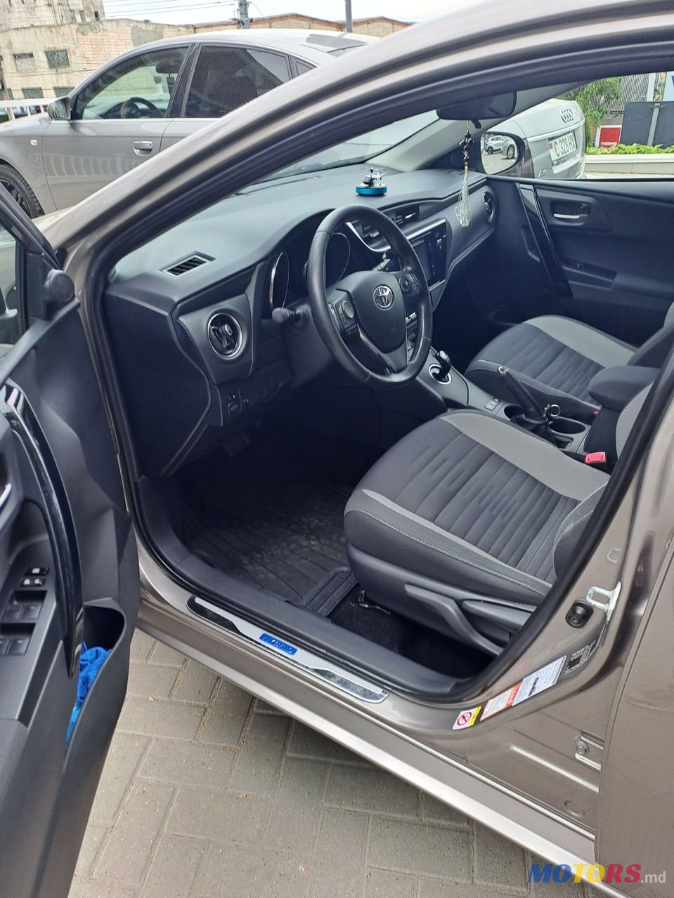 2016' Toyota Auris photo #5
