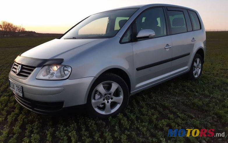 2003' Volkswagen Touran photo #1