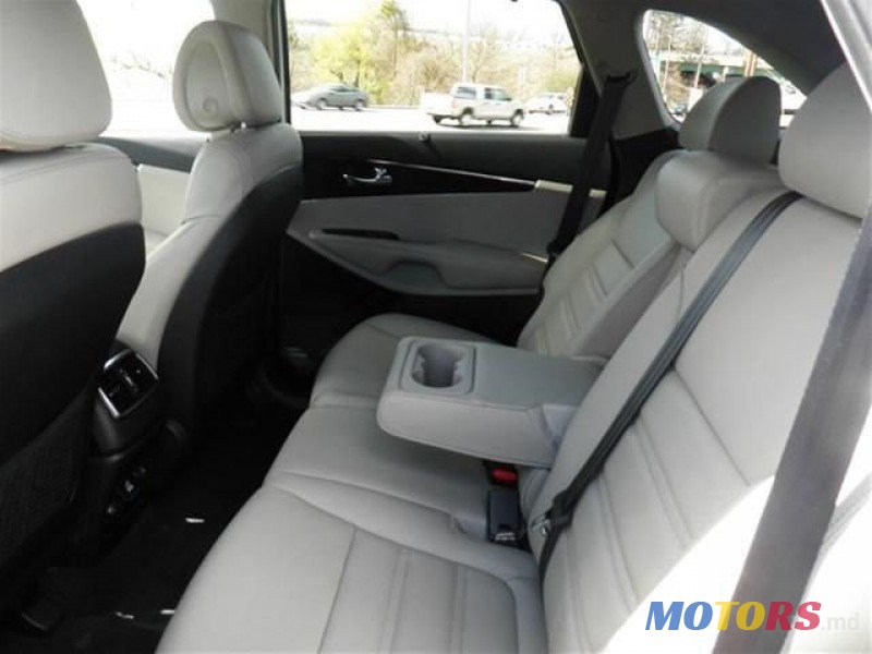 2015' Kia Sorento photo #5