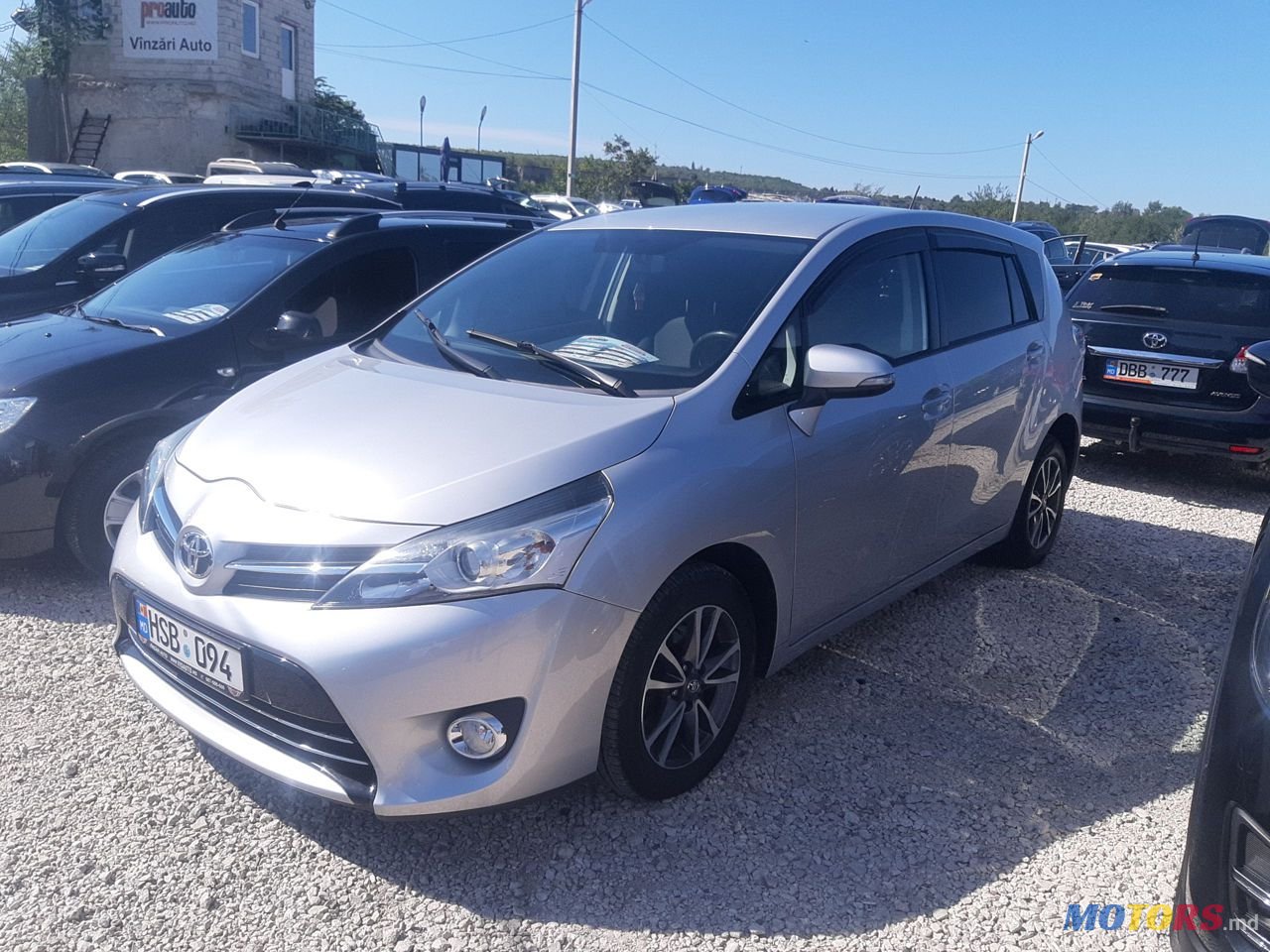 2013' Toyota Verso photo #1