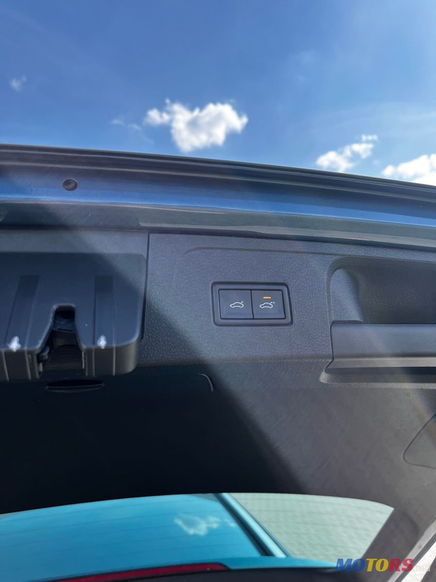2018' Volkswagen Passat photo #6