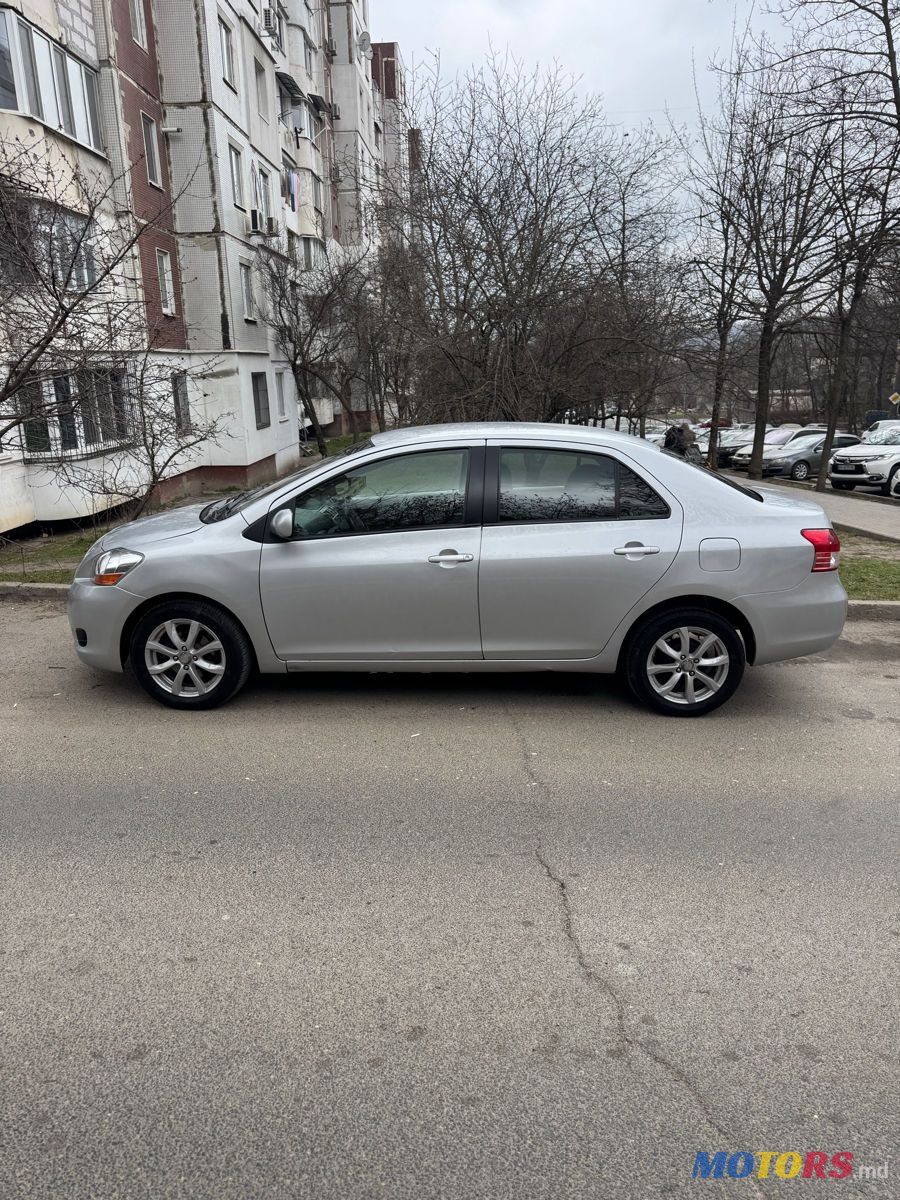 2008' Toyota Yaris photo #2