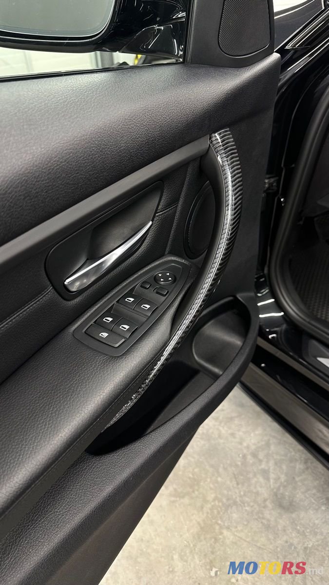 2013' BMW 3 Series photo #5