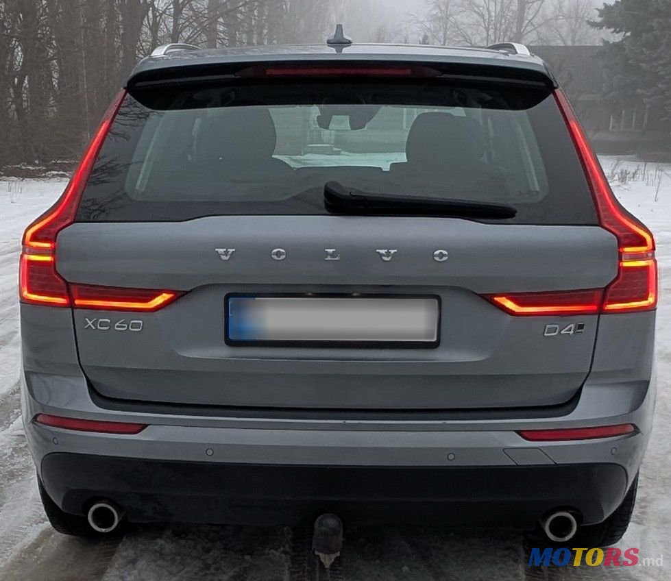 2019' Volvo XC60 photo #2