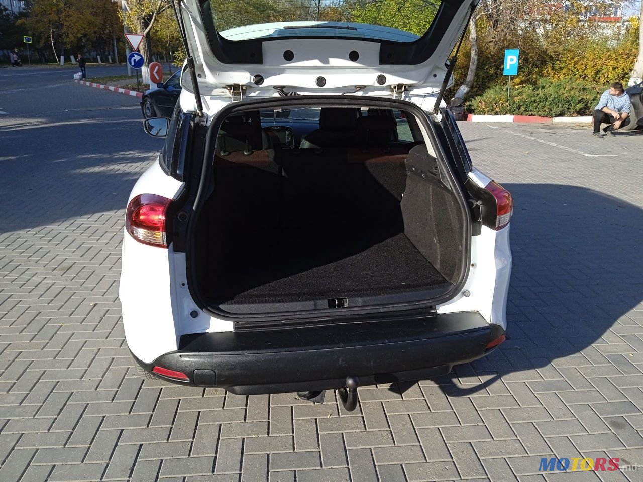 2014' Renault Clio photo #6