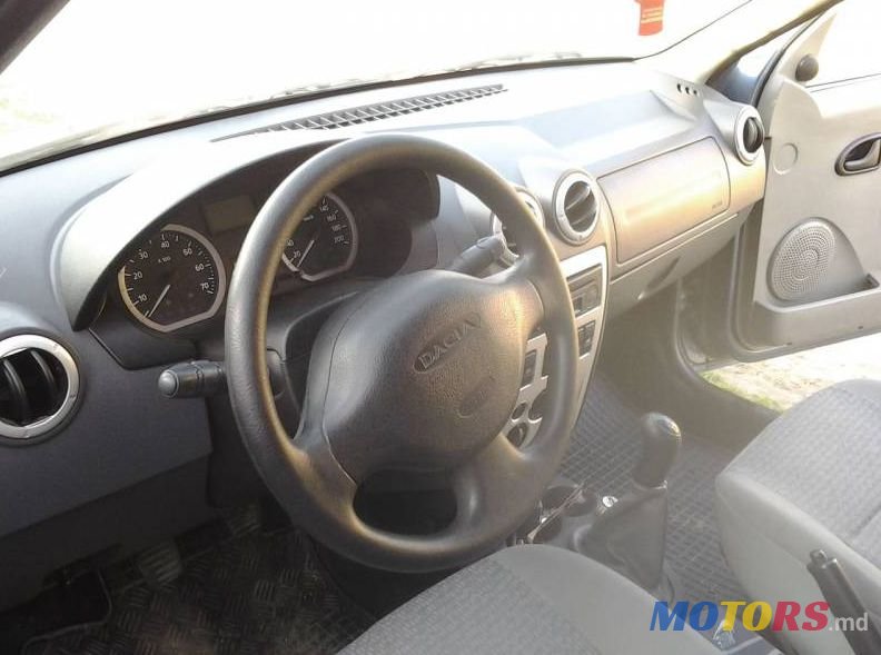 2007' Dacia Logan Mcv photo #3