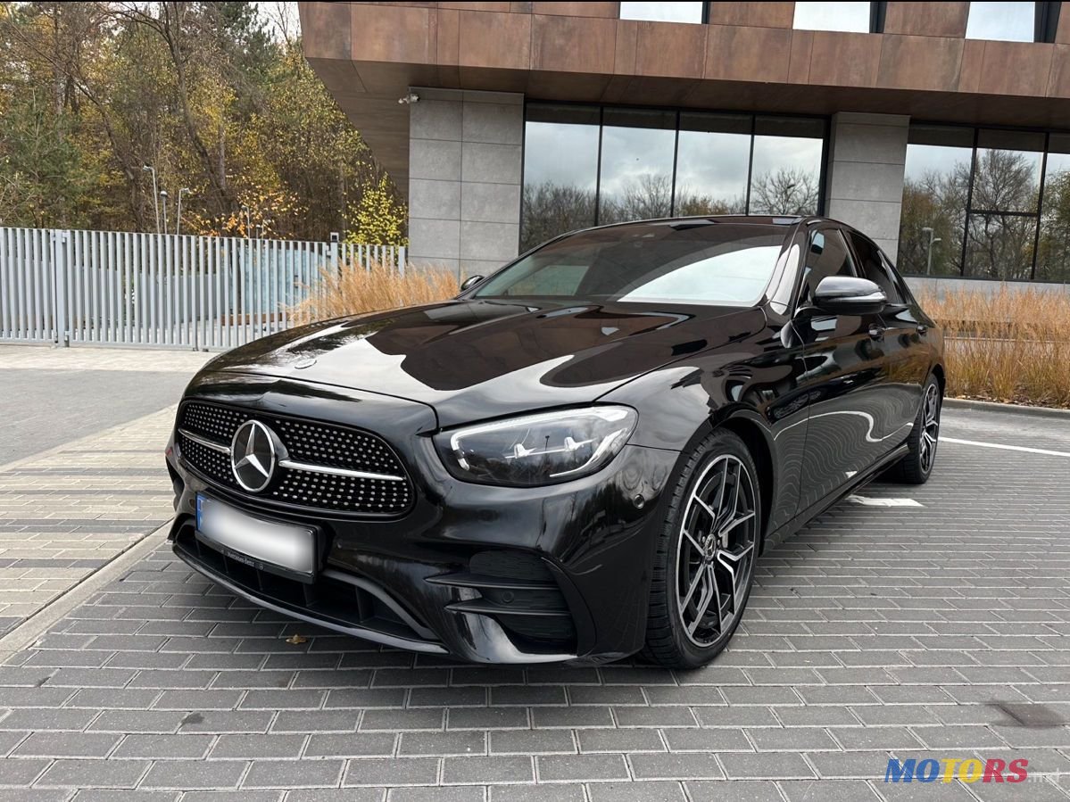 2020' Mercedes-Benz E-Class photo #6