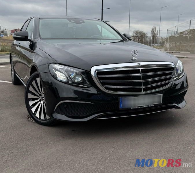 2018' Mercedes-Benz E-Class photo #2