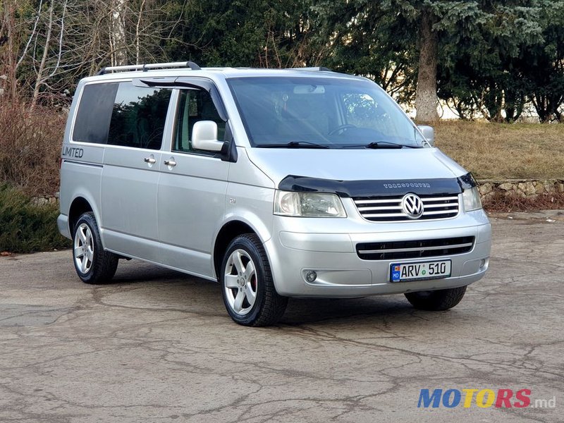 2005' Volkswagen Transporter photo #2