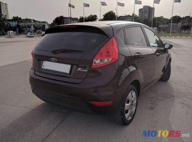 2010' Ford Fiesta photo #5