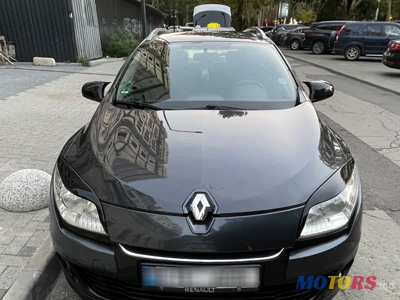 2013' Renault Megane photo #2