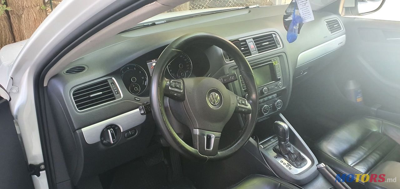2013' Volkswagen Jetta photo #6