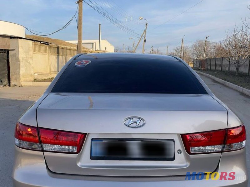 2005' Hyundai Sonata photo #4
