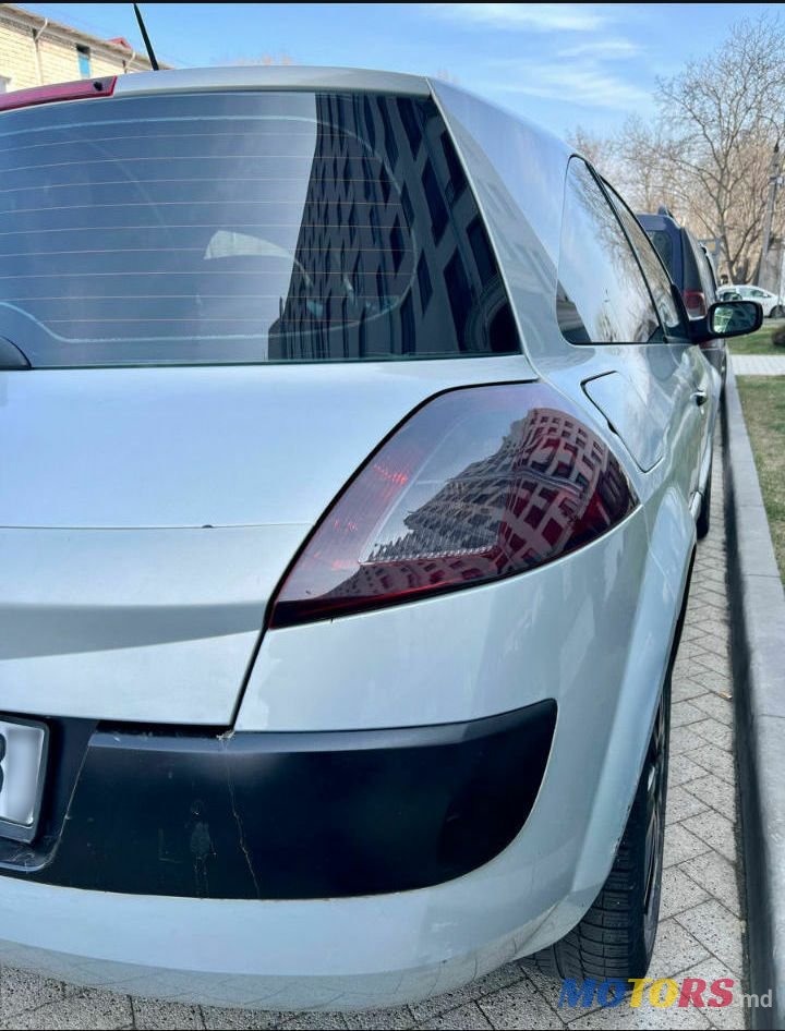 2004' Renault Megane photo #5