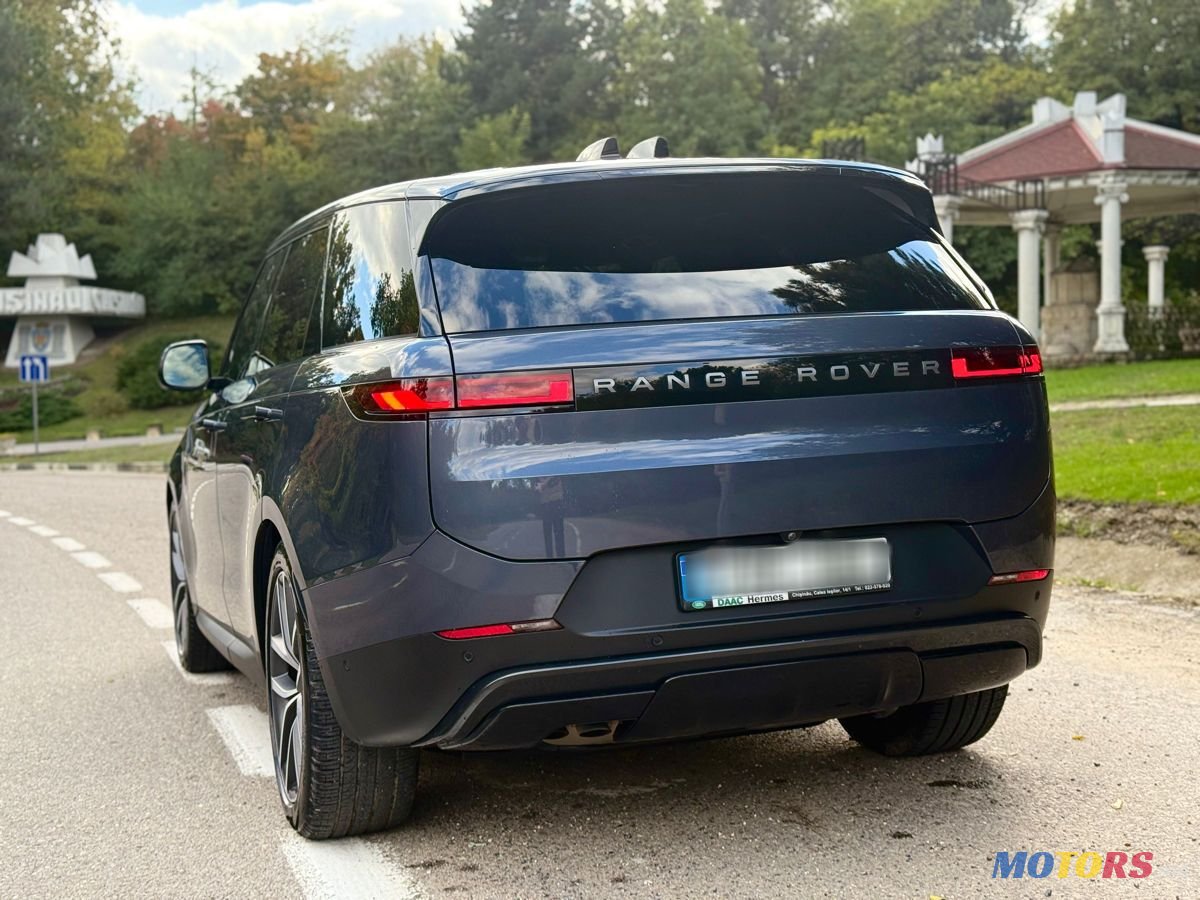 2024' Land Rover Range Rover Sport photo #4