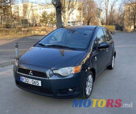 2012' Mitsubishi Colt photo #3