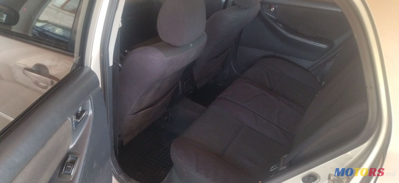 2005' Toyota Corolla photo #5