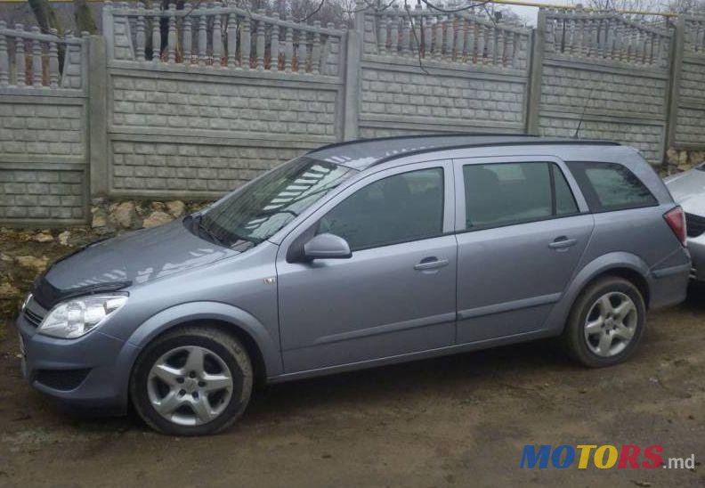 2008' Opel Astra photo #1