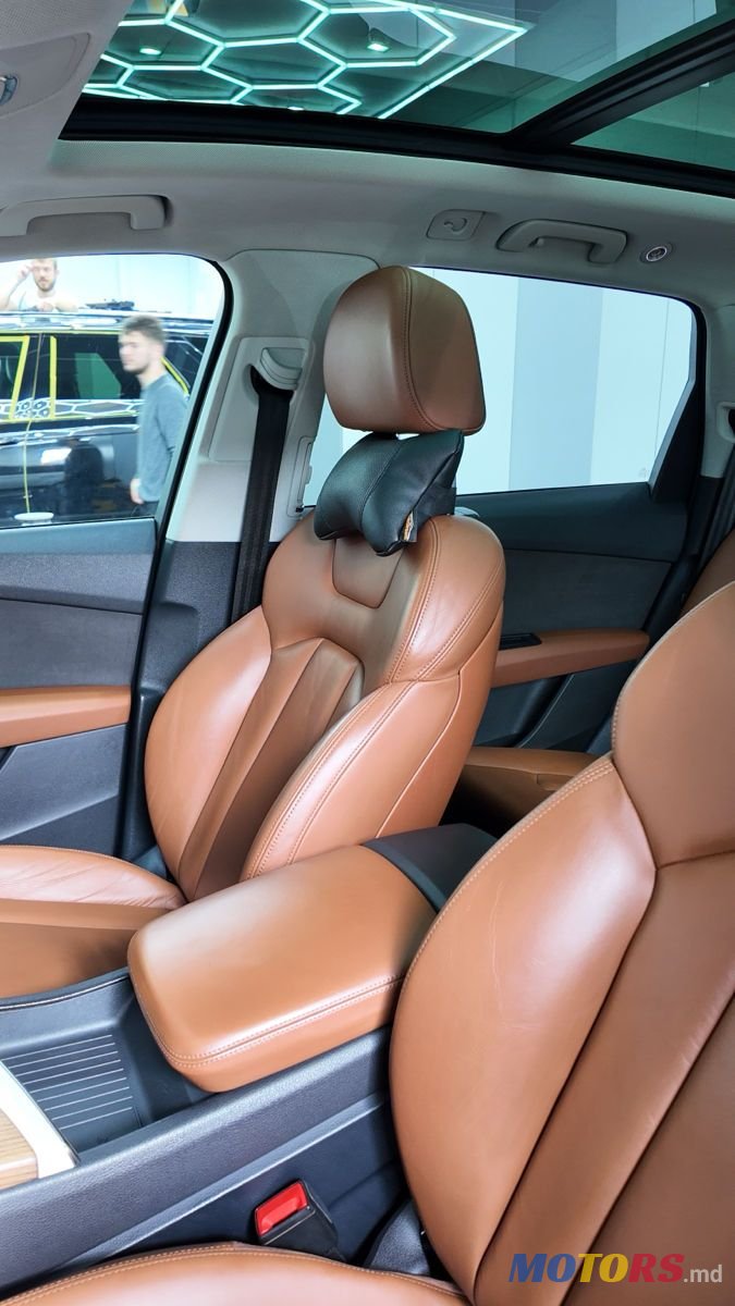 2015' Audi Q7 photo #6