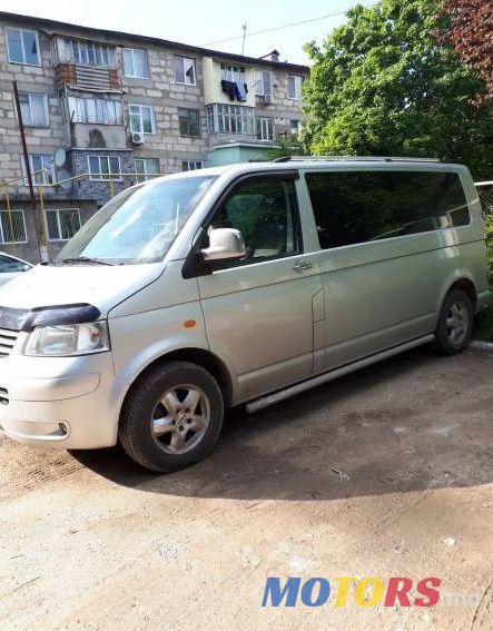 2005' Volkswagen Transporter photo #1