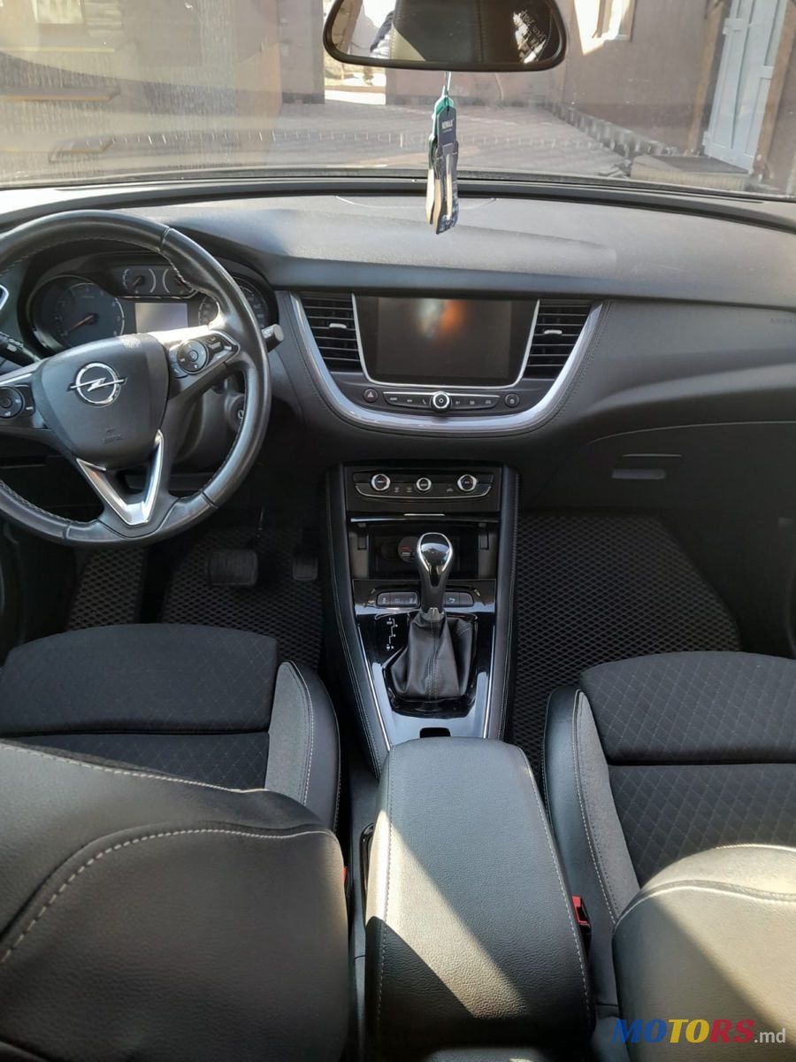 2020' Opel Grandland X photo #4