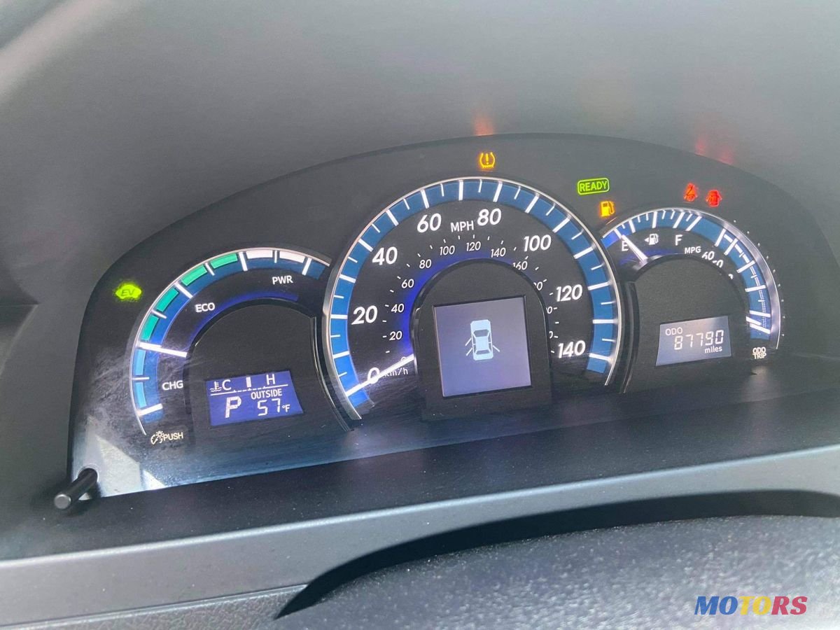 2013' Toyota Camry photo #4