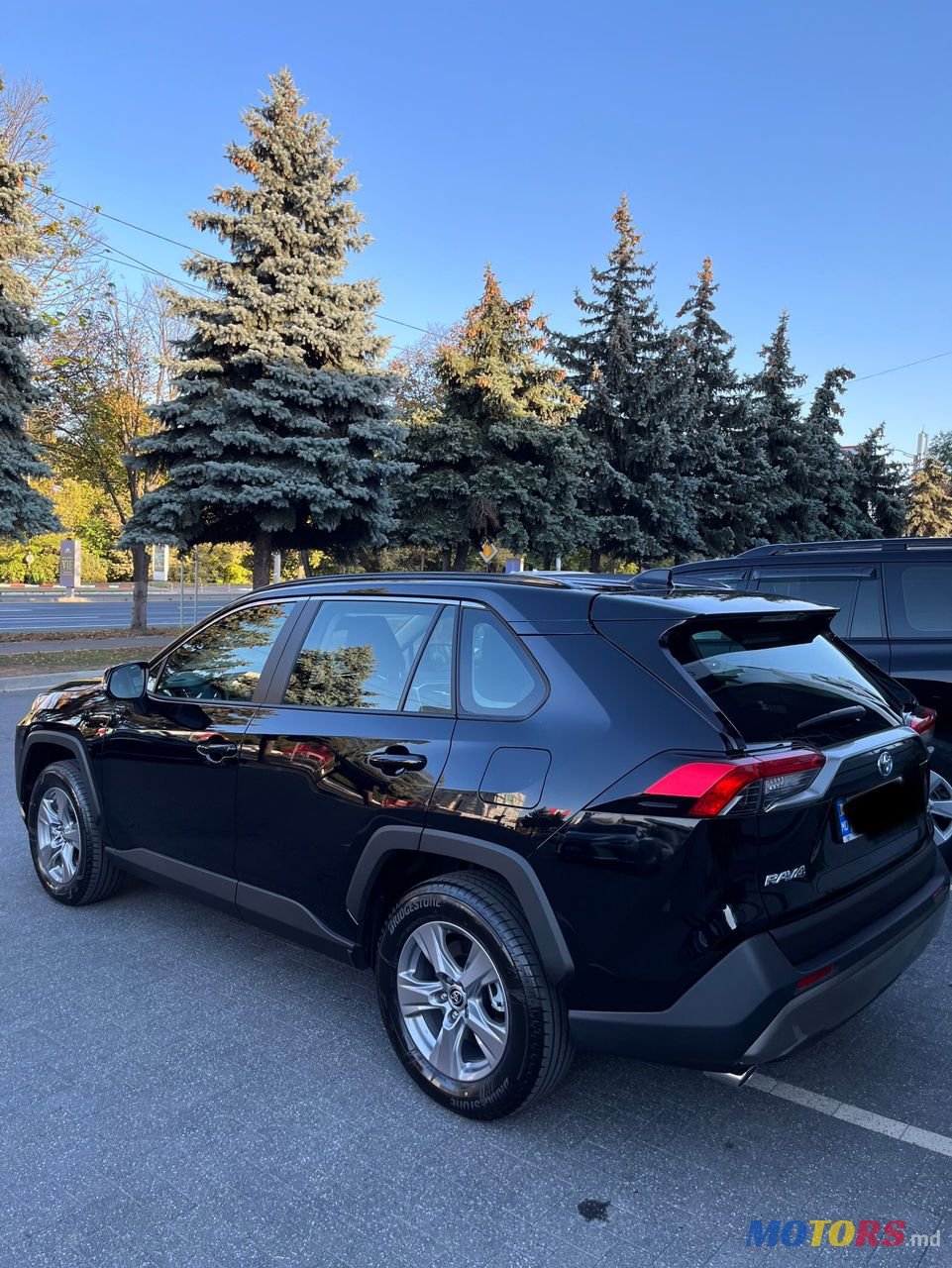 2023' Toyota RAV4 photo #3