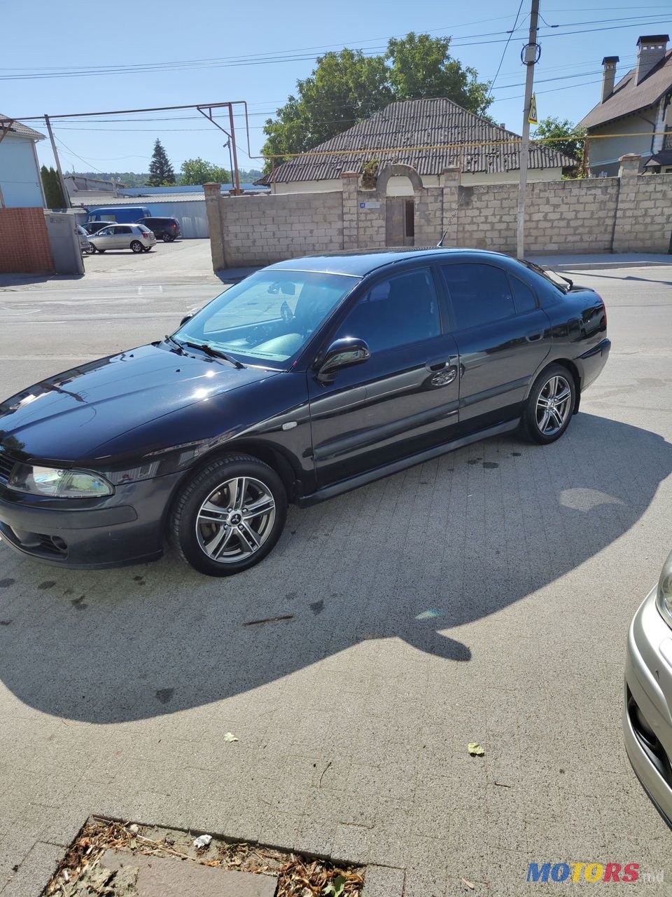 2003' Mitsubishi Carisma photo #1