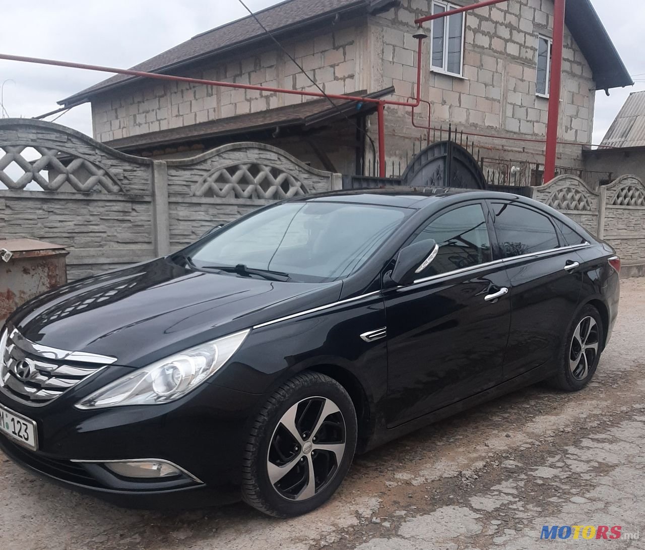 2011' Hyundai Sonata photo #2