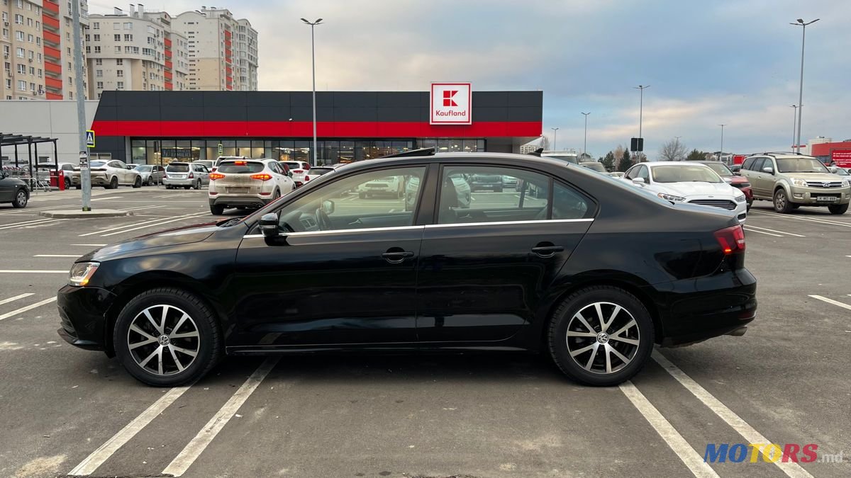 2017' Volkswagen Jetta photo #3