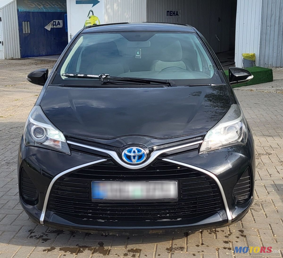 2016' Toyota Yaris photo #1