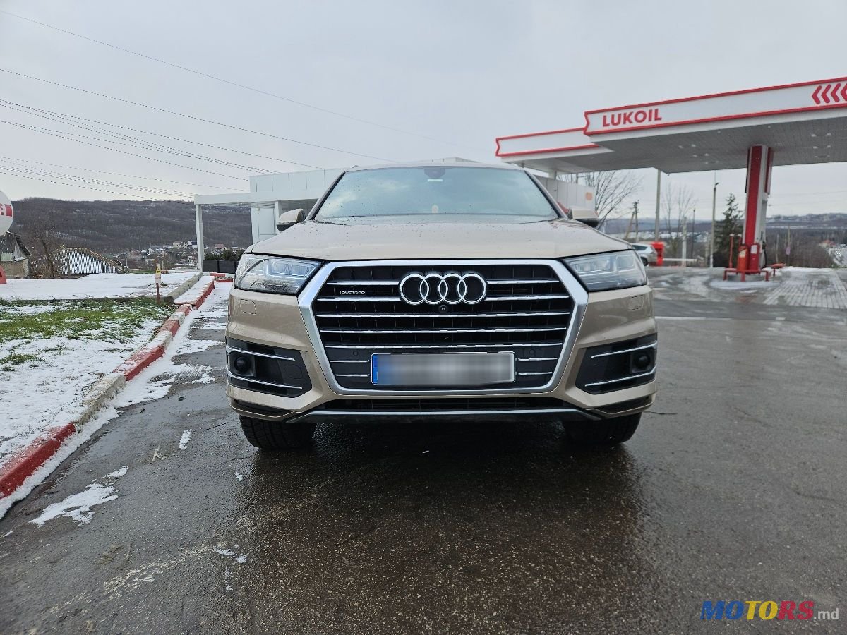 2019' Audi Q7 photo #5