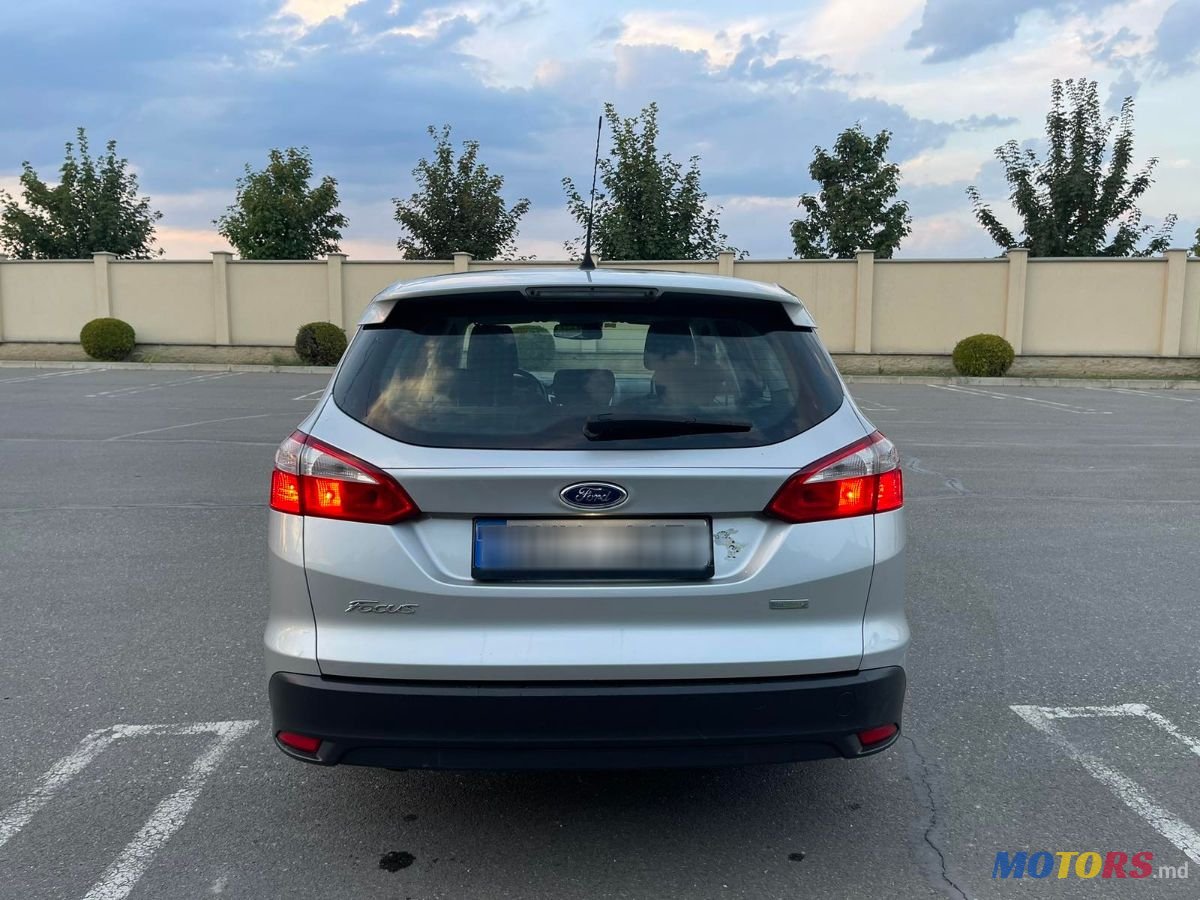 2014' Ford Focus photo #5