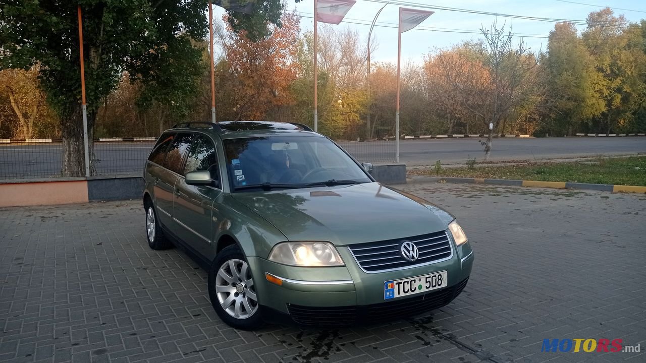 2003' Volkswagen Passat photo #6