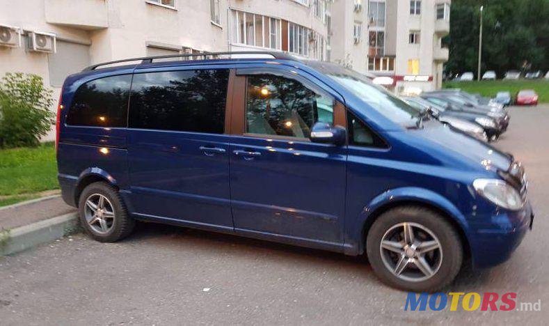 2004' Mercedes-Benz Viano photo #1