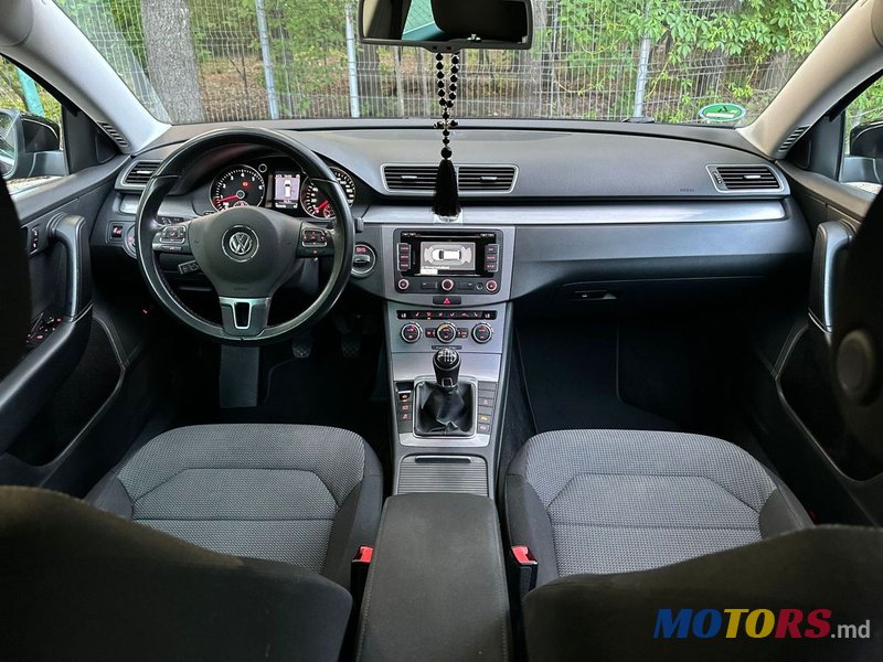 2014' Volkswagen Passat photo #5