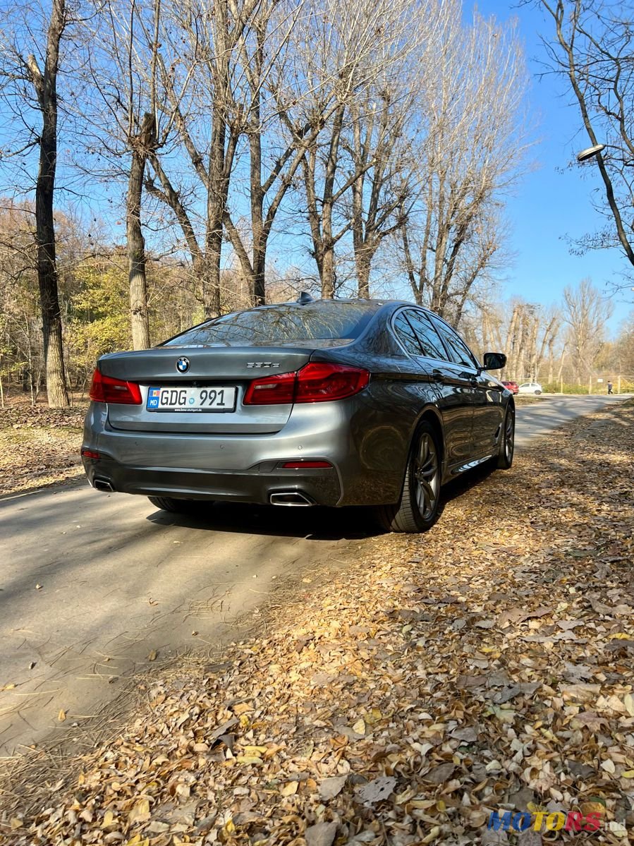 2020' BMW 5 Series photo #4