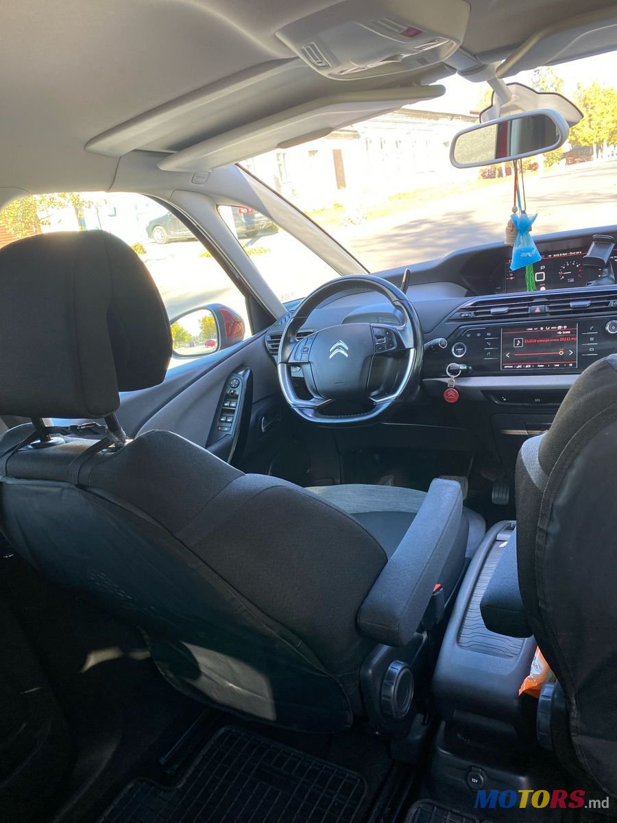 2016' Citroen C4 Picasso photo #5