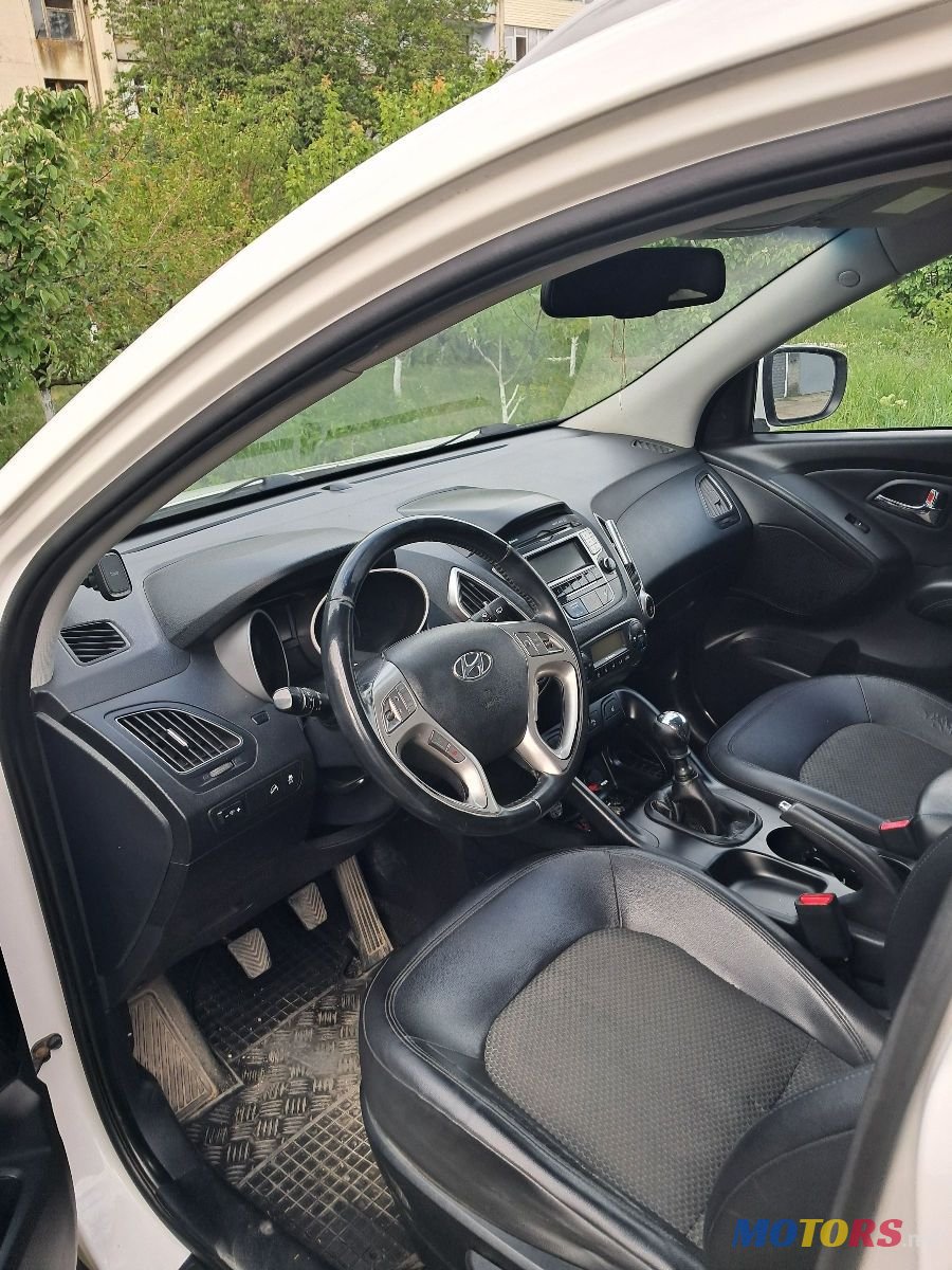 2012' Hyundai ix35 photo #4