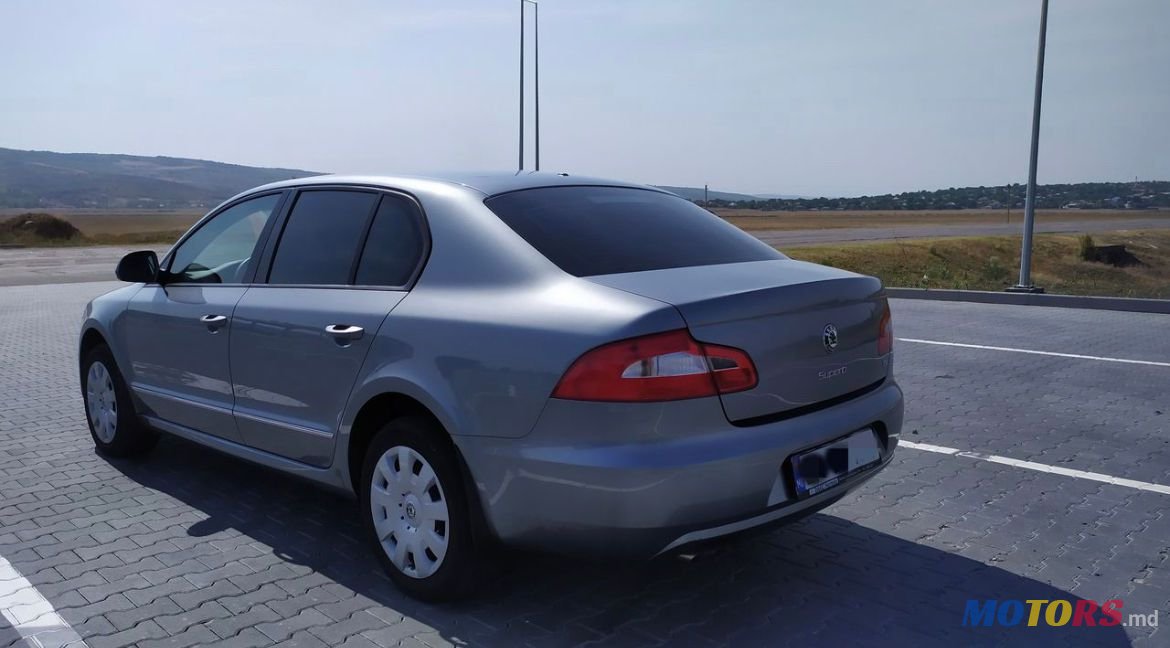 2013' Skoda Superb photo #3