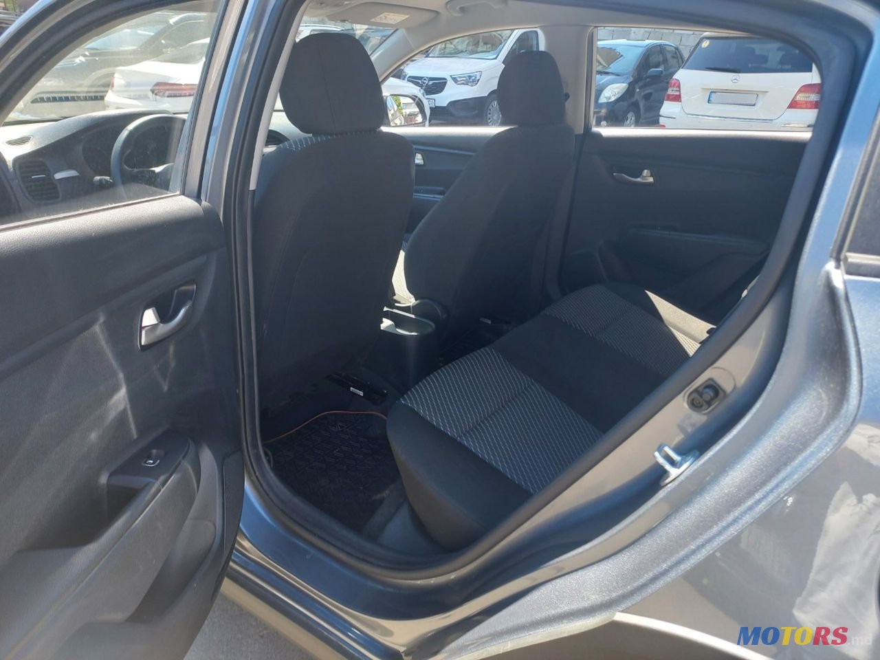 2020' Kia Rio X-Line photo #6