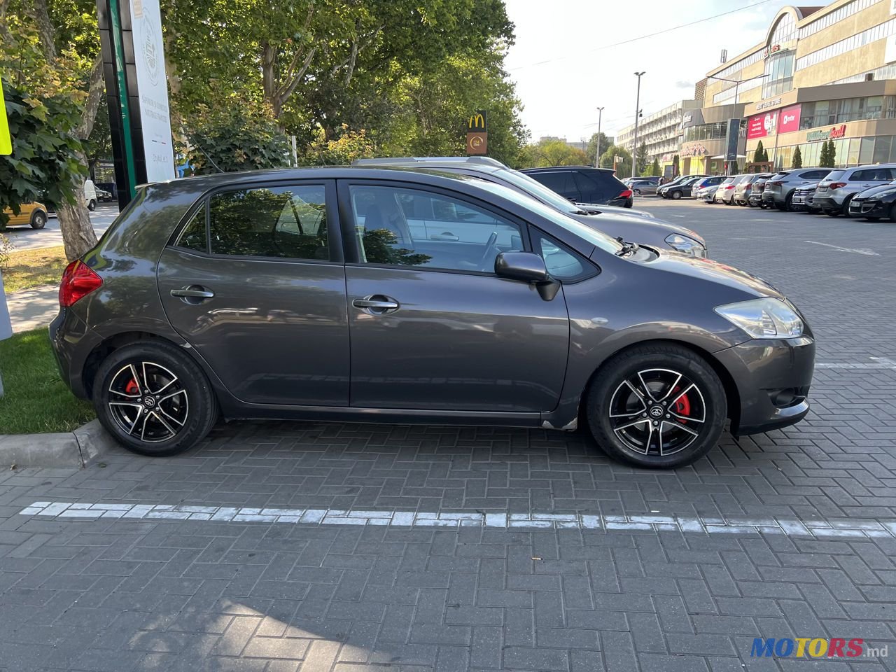 2008' Toyota Auris photo #1